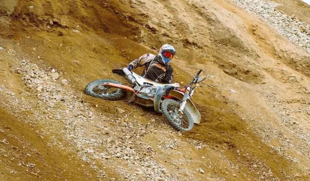 Read more about the article Importance Of Neck Brace While Riding Dirt Bike Or Motorcycle