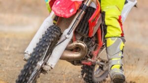 Read more about the article Dirt Bike Boots For Trail Riding